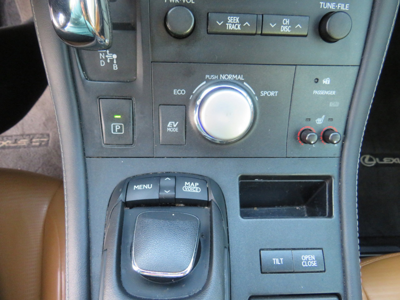 Used 2011 Lexus CT 200h image 35