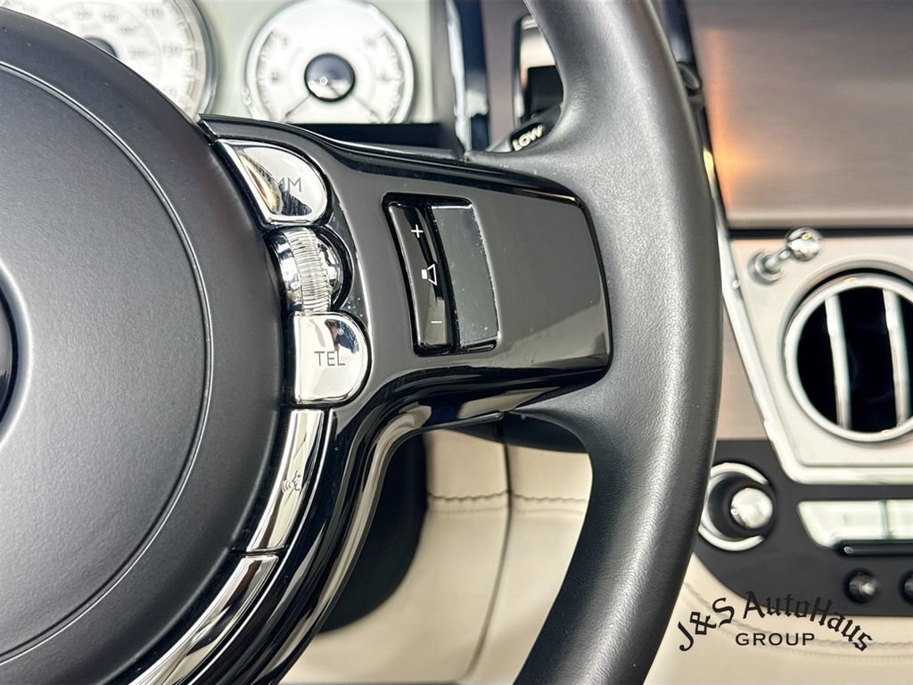 Used 2017 Rolls-Royce Dawn RWD image 14