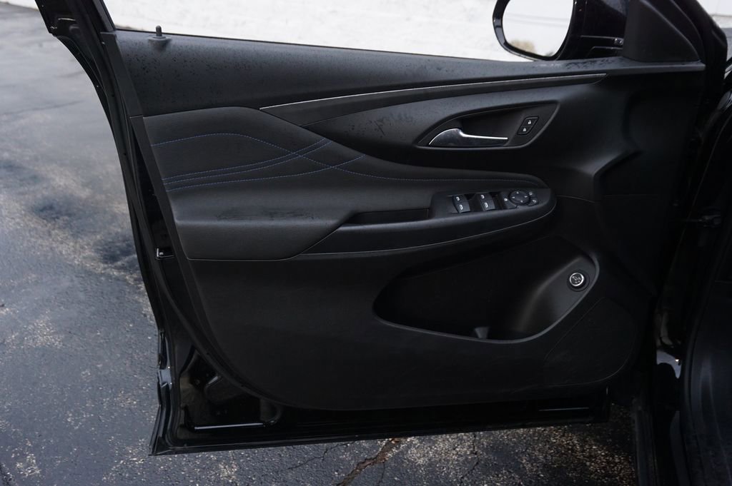 Used 2024 Buick Envista Sport Touring w/ Convenience I Package image 23