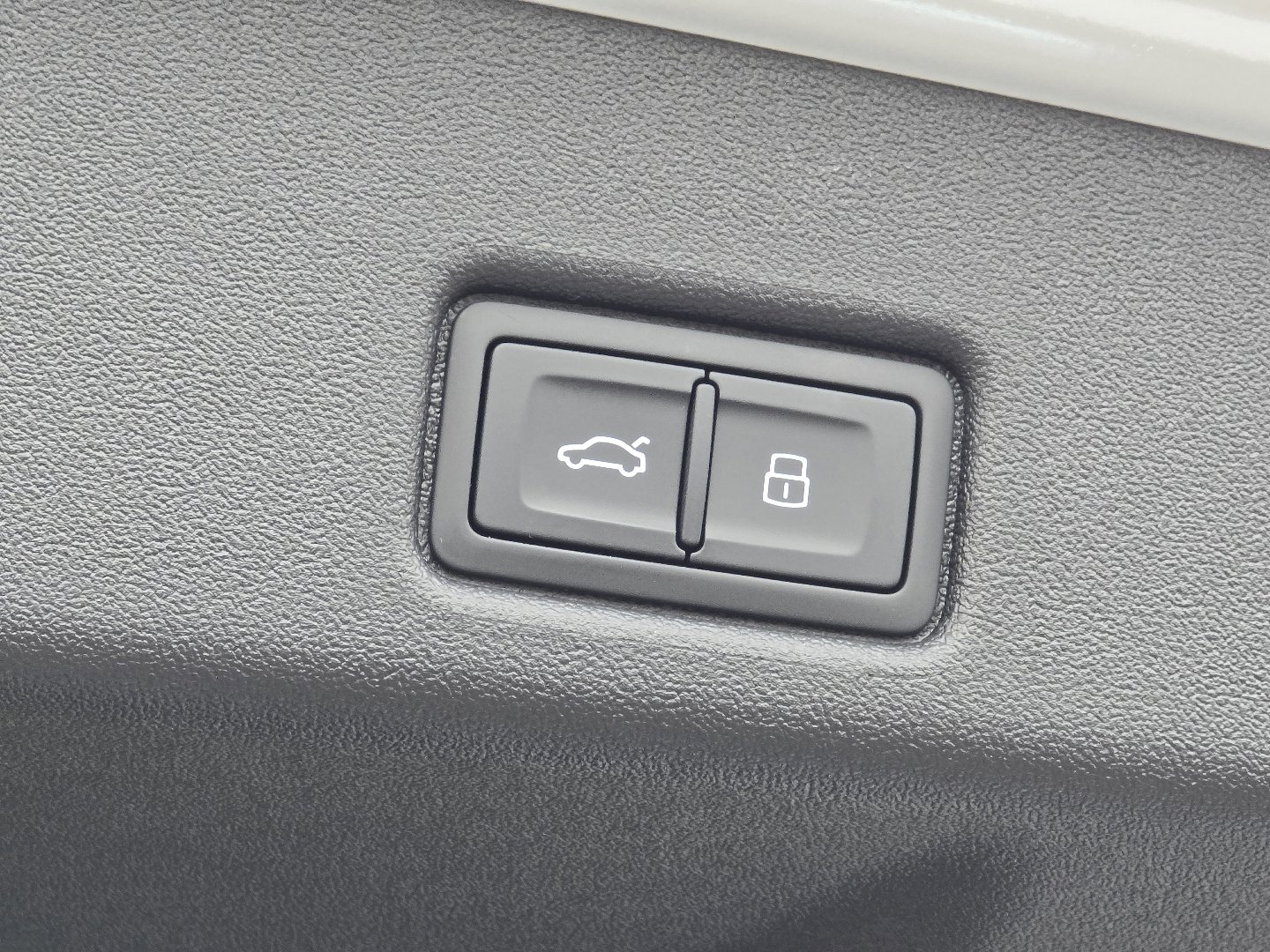 New 2026 Audi Q5 Premium Plus image 18