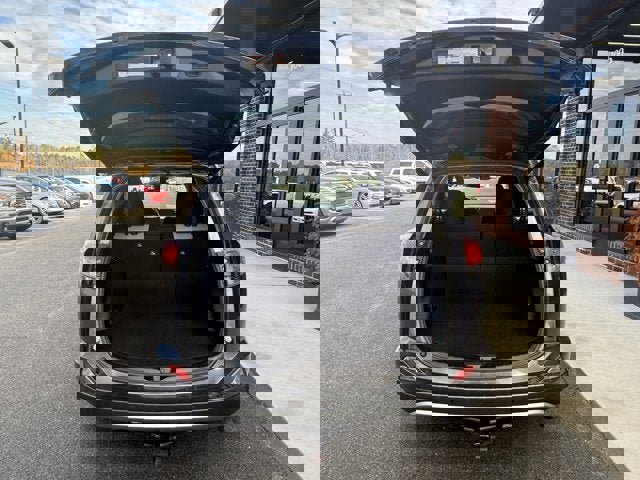 Used 2017 Toyota RAV4 XLE image 12