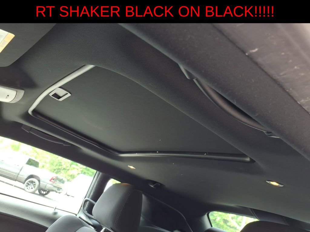 Used 2016 Dodge Challenger R/T RWD image 15