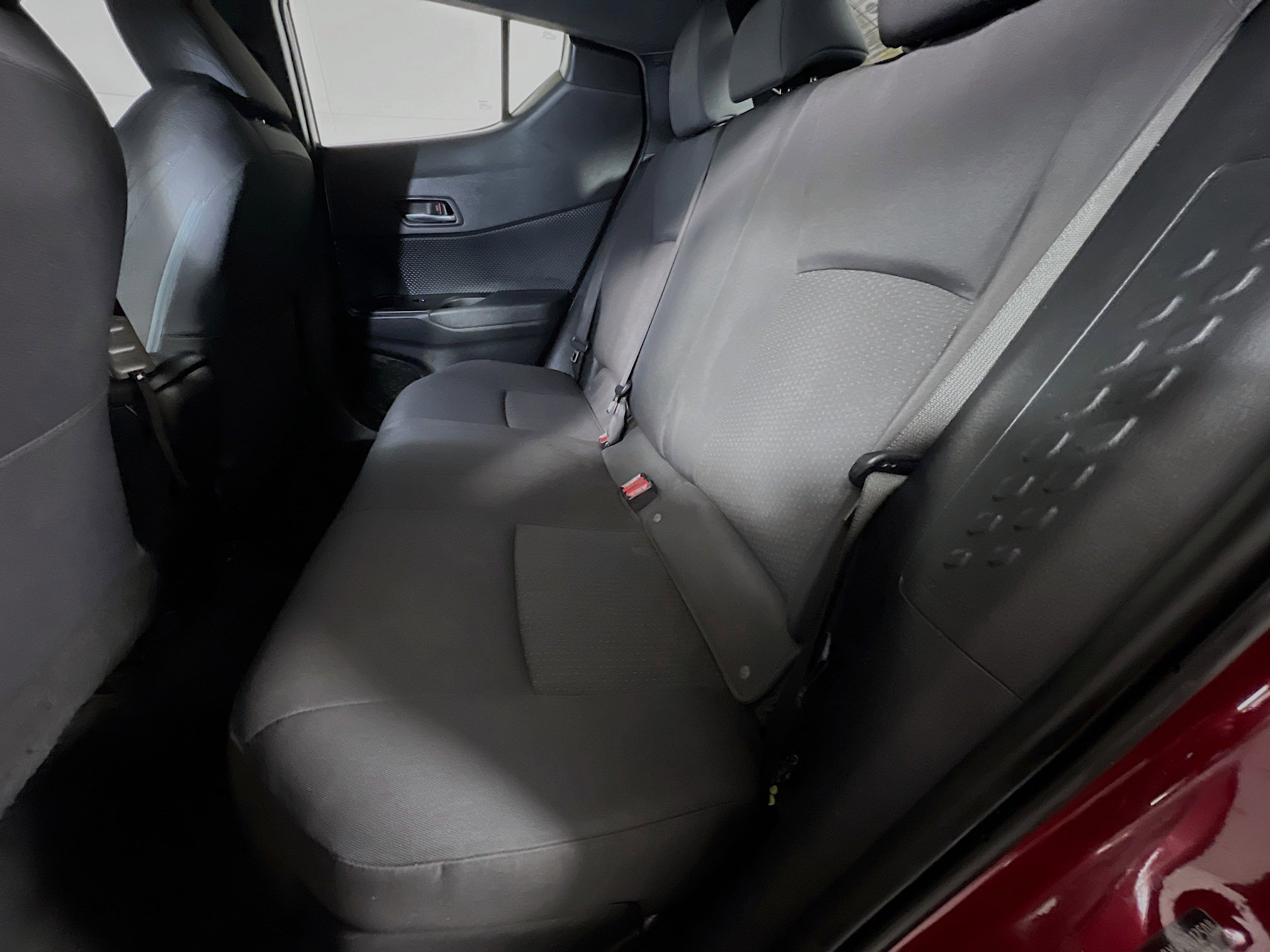 Used 2018 Toyota C-HR XLE image 28