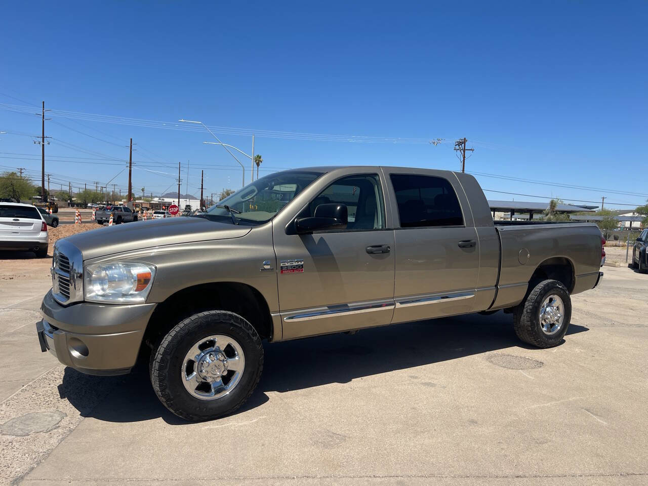 Used 2009 Dodge Ram 2500 Truck Laramie AWD/4WD image 3