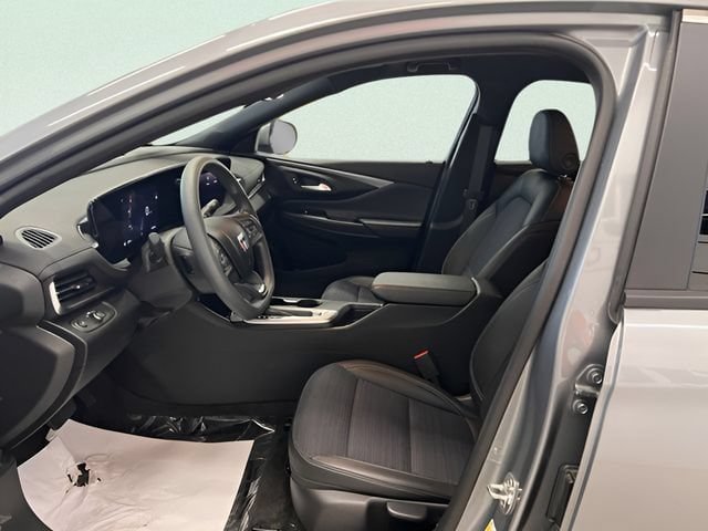 Certified 2025 Buick Envista Preferred FWD image 17