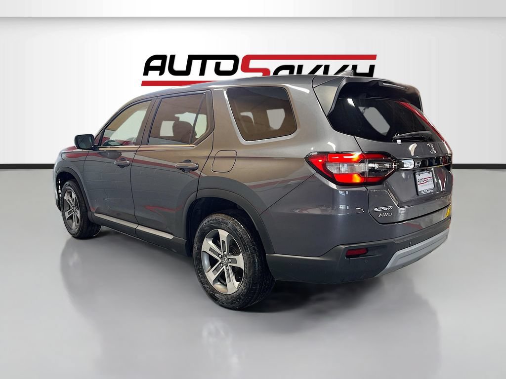 Used 2025 Honda Pilot EX-L image 5