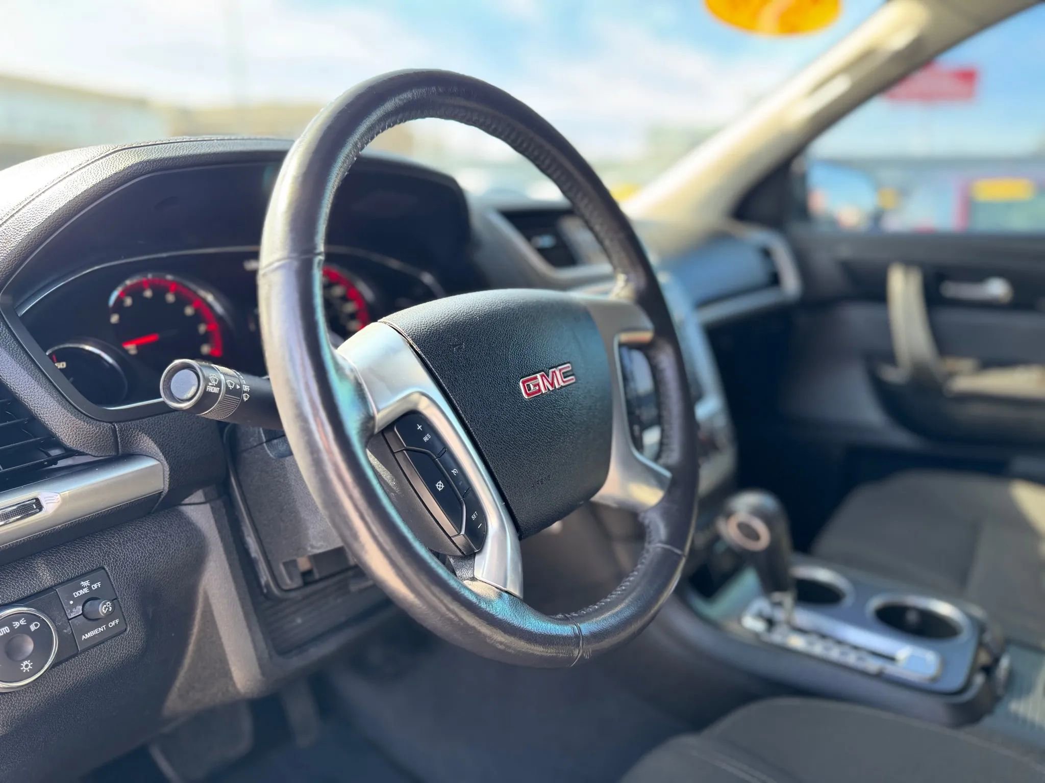 Used 2016 GMC Acadia SLE image 13