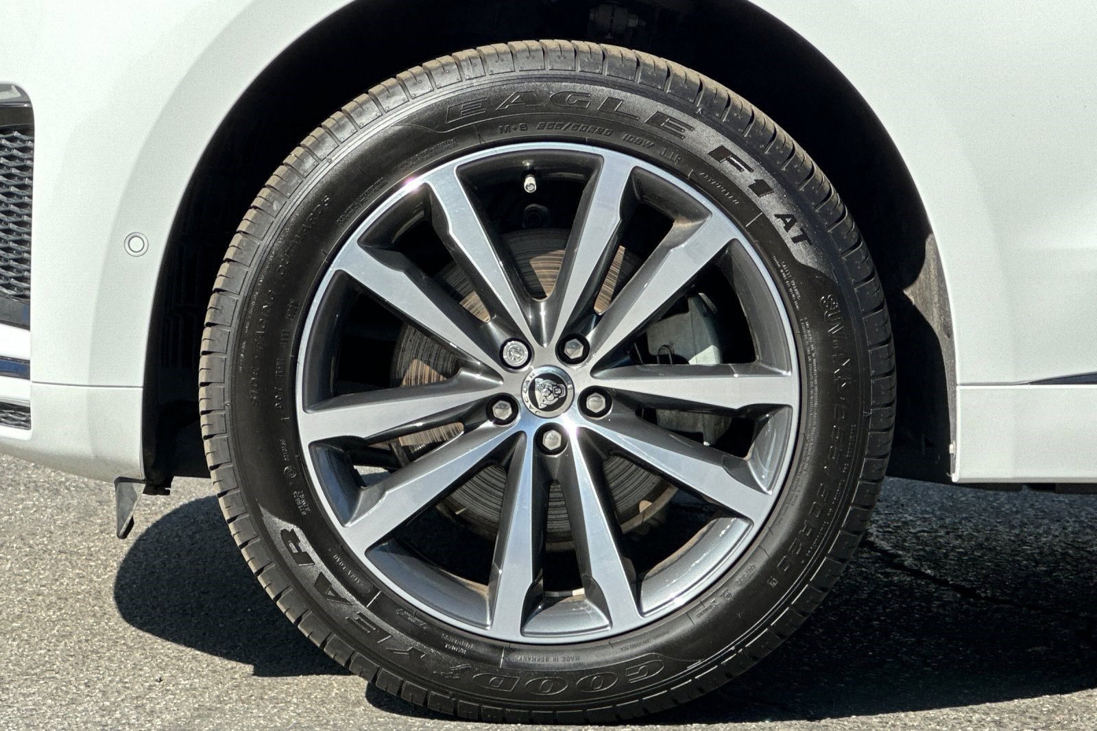 Used 2025 Jaguar F-PACE R-Dynamic S image 13