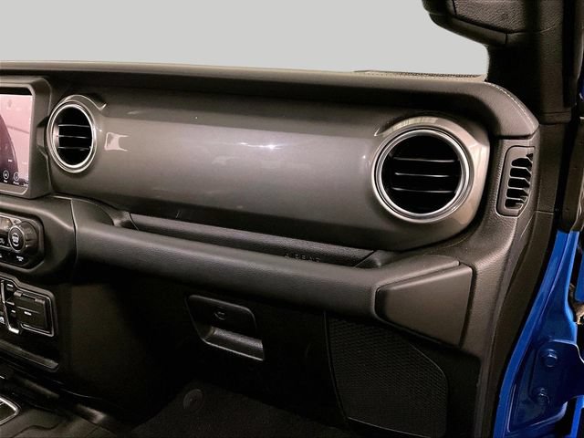 Used 2021 Jeep Gladiator Overland AWD/4WD image 15
