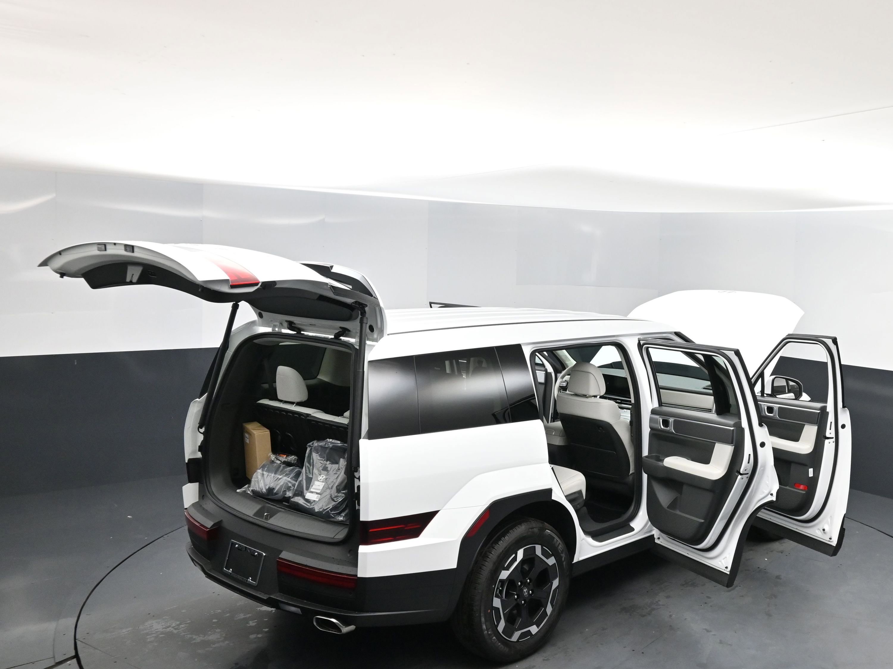 New 2026 Hyundai Santa Fe SE image 18