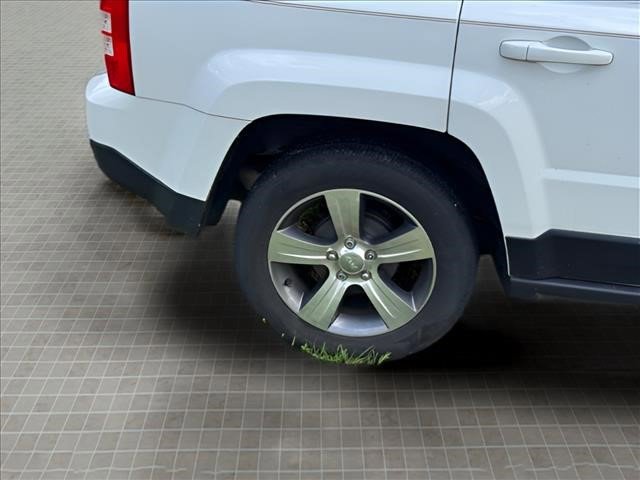 Used 2016 Jeep Patriot High Altitude FWD image 15