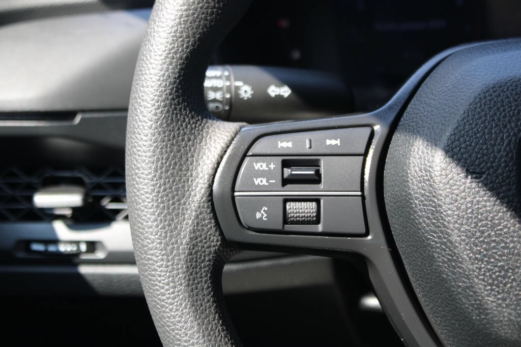 Used 2024 Honda Accord EX image 19