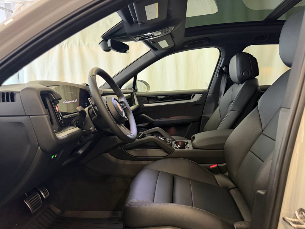 New 2026 Porsche Cayenne S AWD/4WD image 5