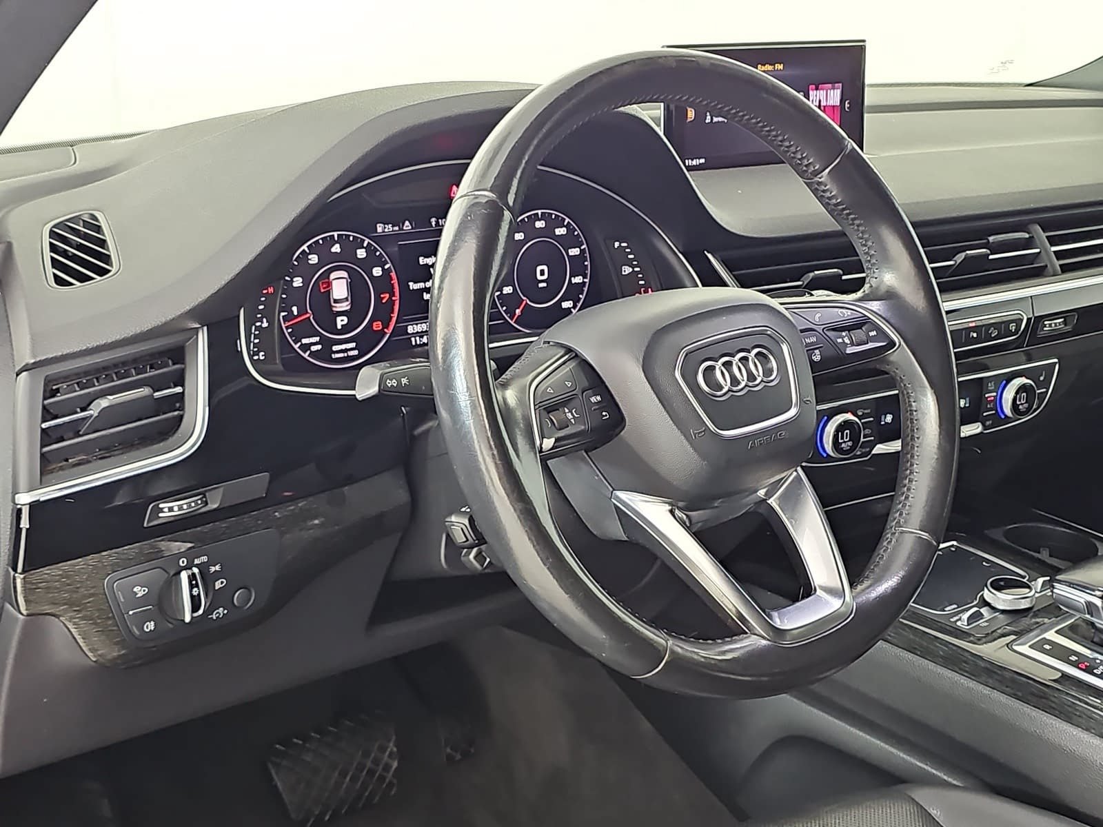 Used 2017 Audi Q7 3.0T Premium Plus AWD/4WD image 15