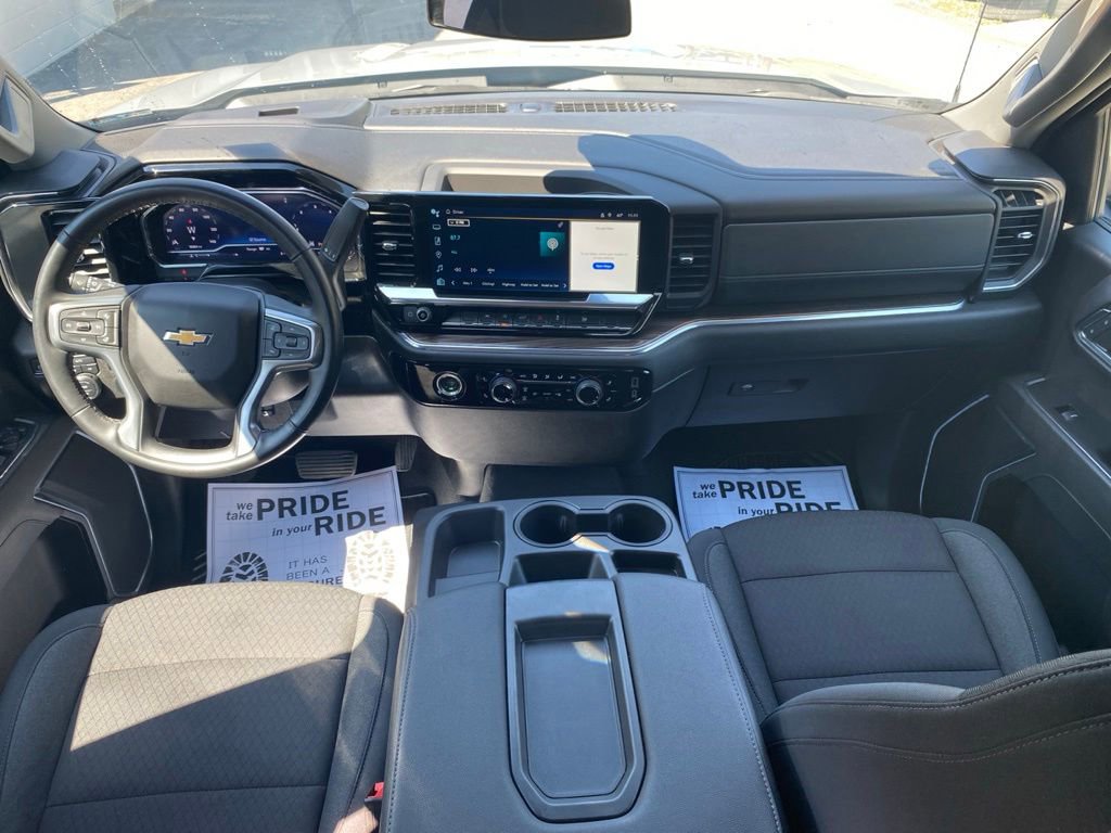 Used 2024 Chevrolet Silverado 1500 LT AWD/4WD image 16