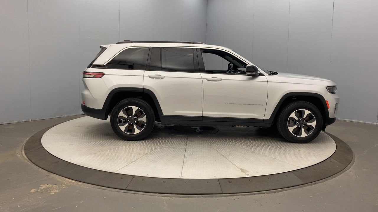 Used 2024 Jeep Grand Cherokee Limited 4xe AWD/4WD image 6