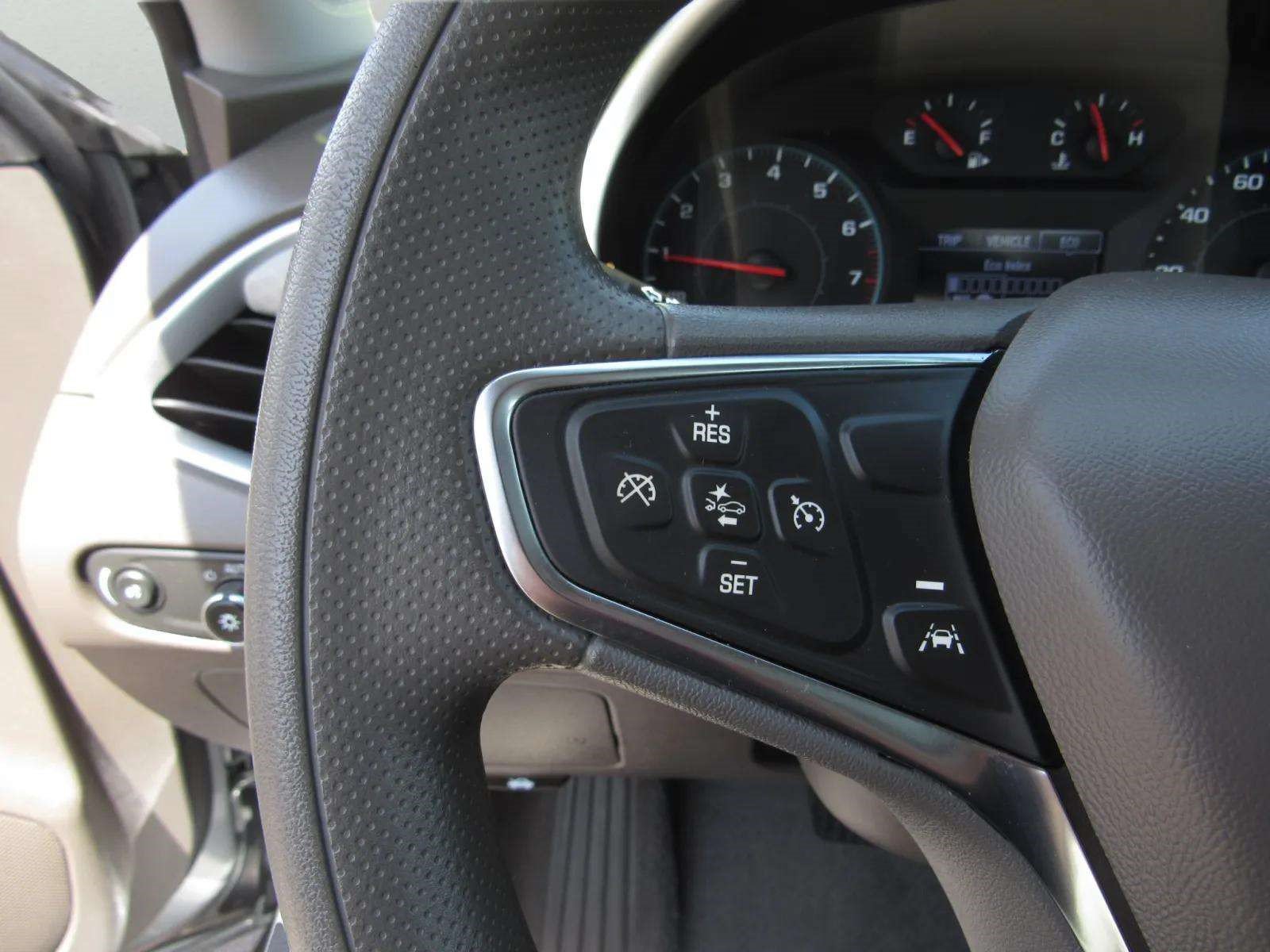 Used 2024 Chevrolet Malibu LT FWD image 23