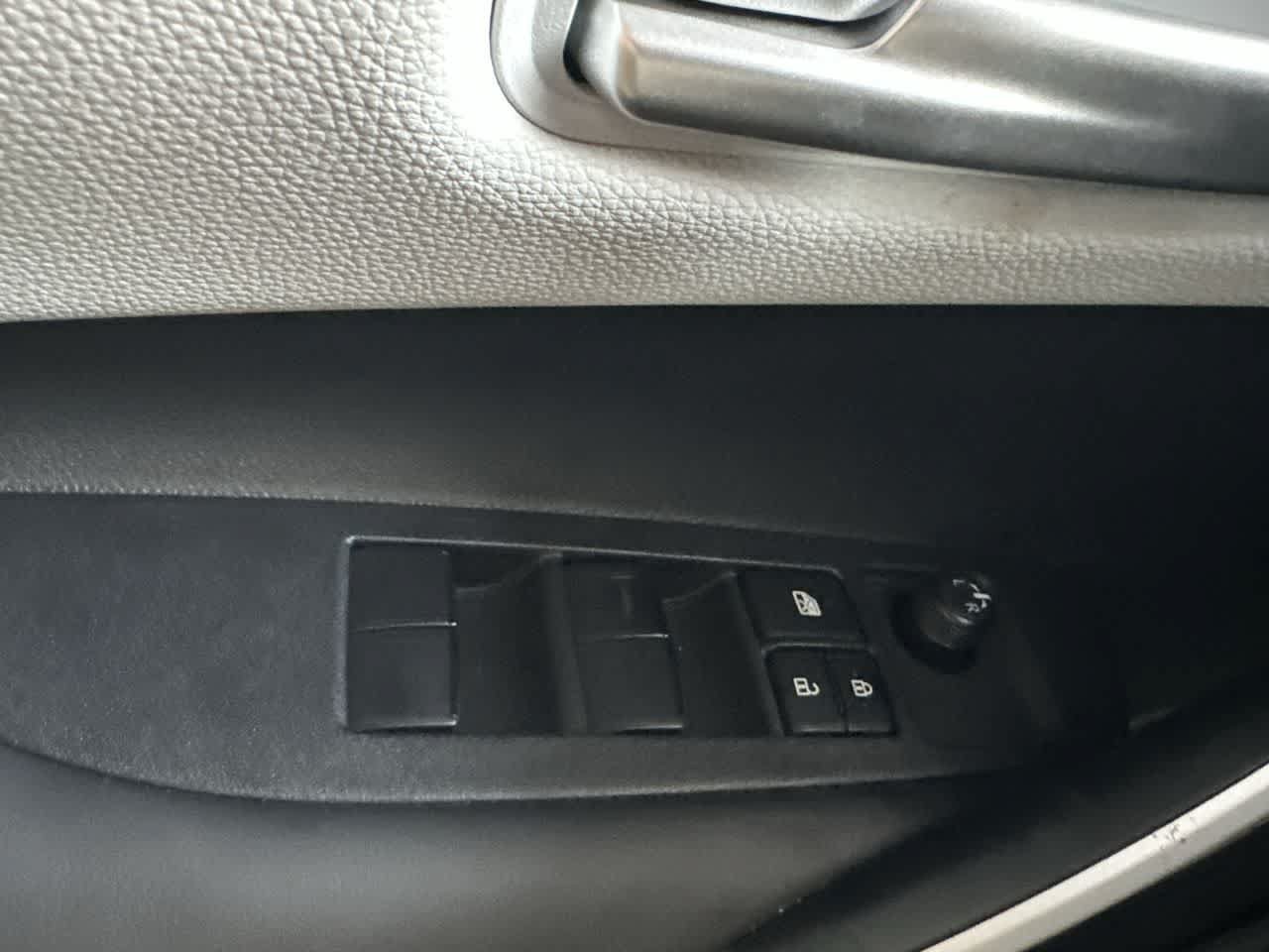 Used 2025 Toyota Corolla SE FWD image 17