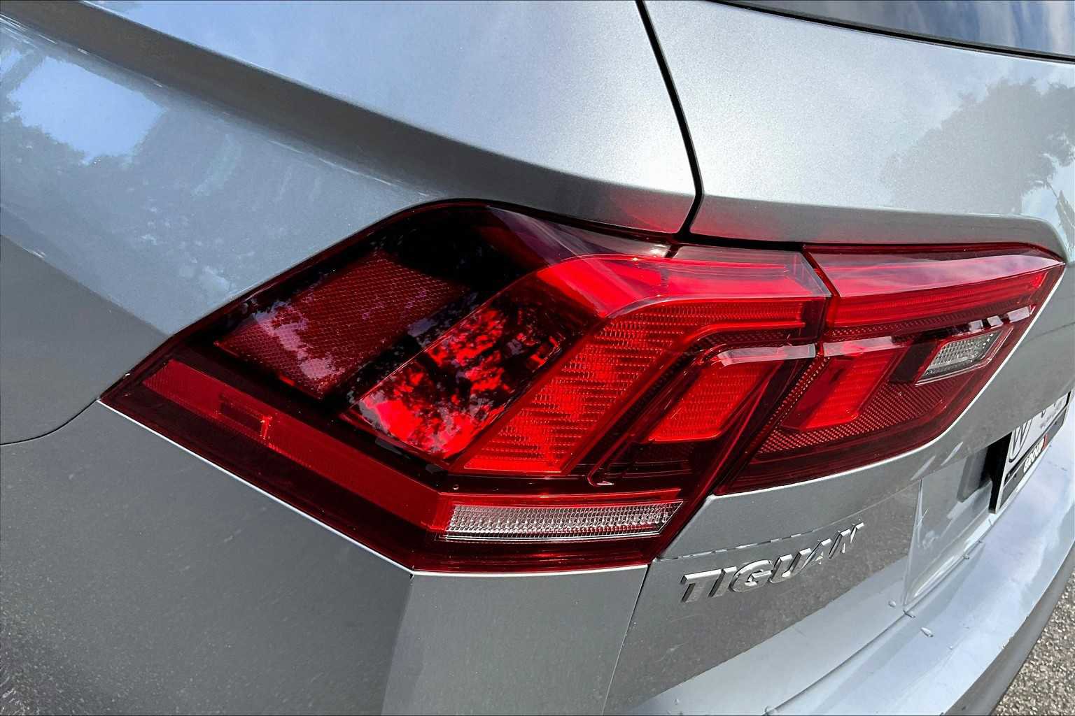 Used 2019 Volkswagen Tiguan S w/ Driver Assistance Package image 28
