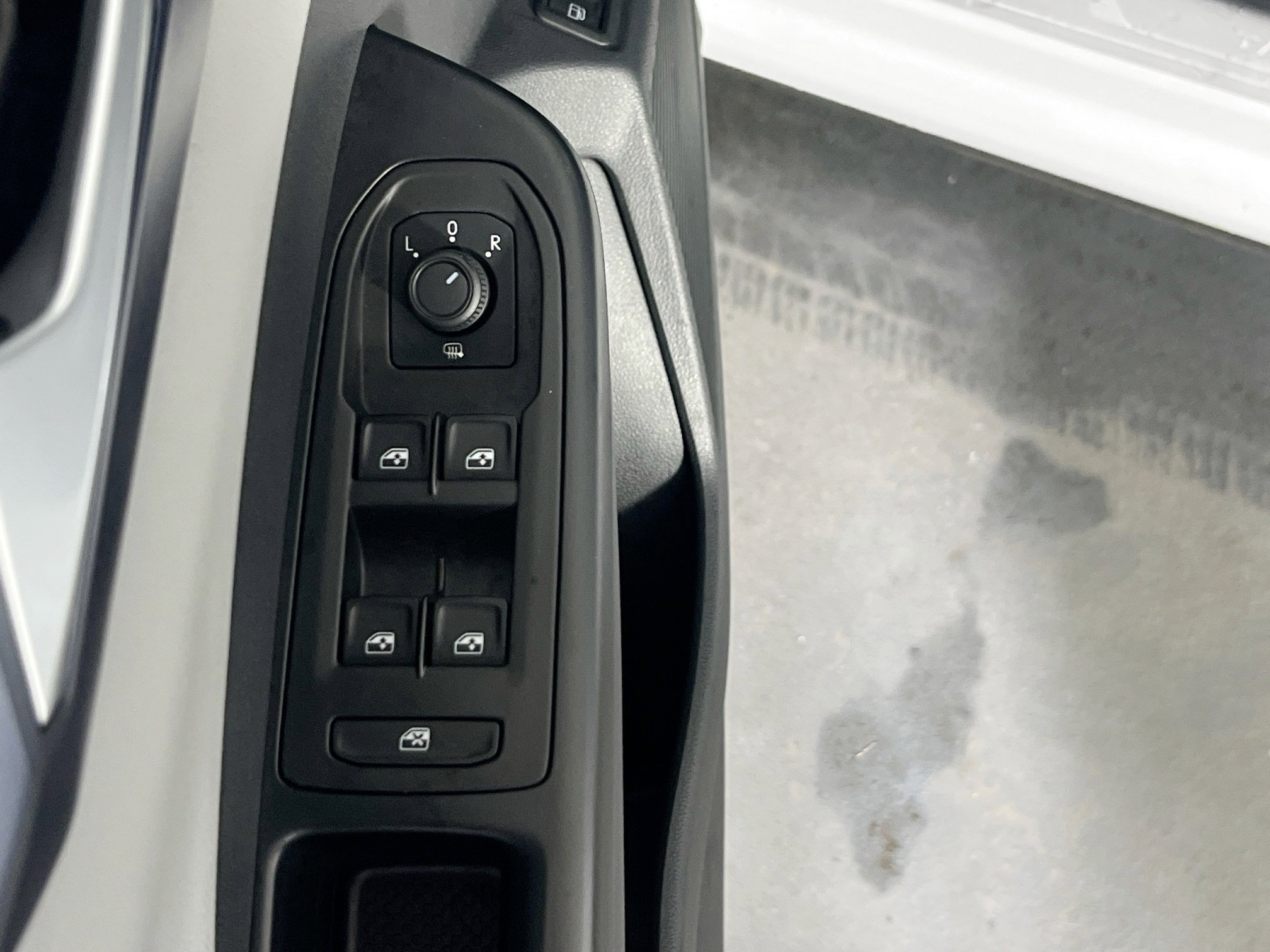 Used 2023 Volkswagen Taos SE AWD/4WD image 17