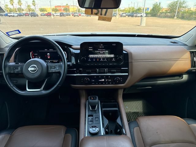 Certified 2025 Nissan Pathfinder Platinum AWD/4WD image 13