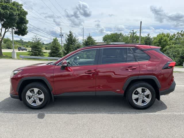 Used 2023 Toyota RAV4 LE AWD/4WD image 2