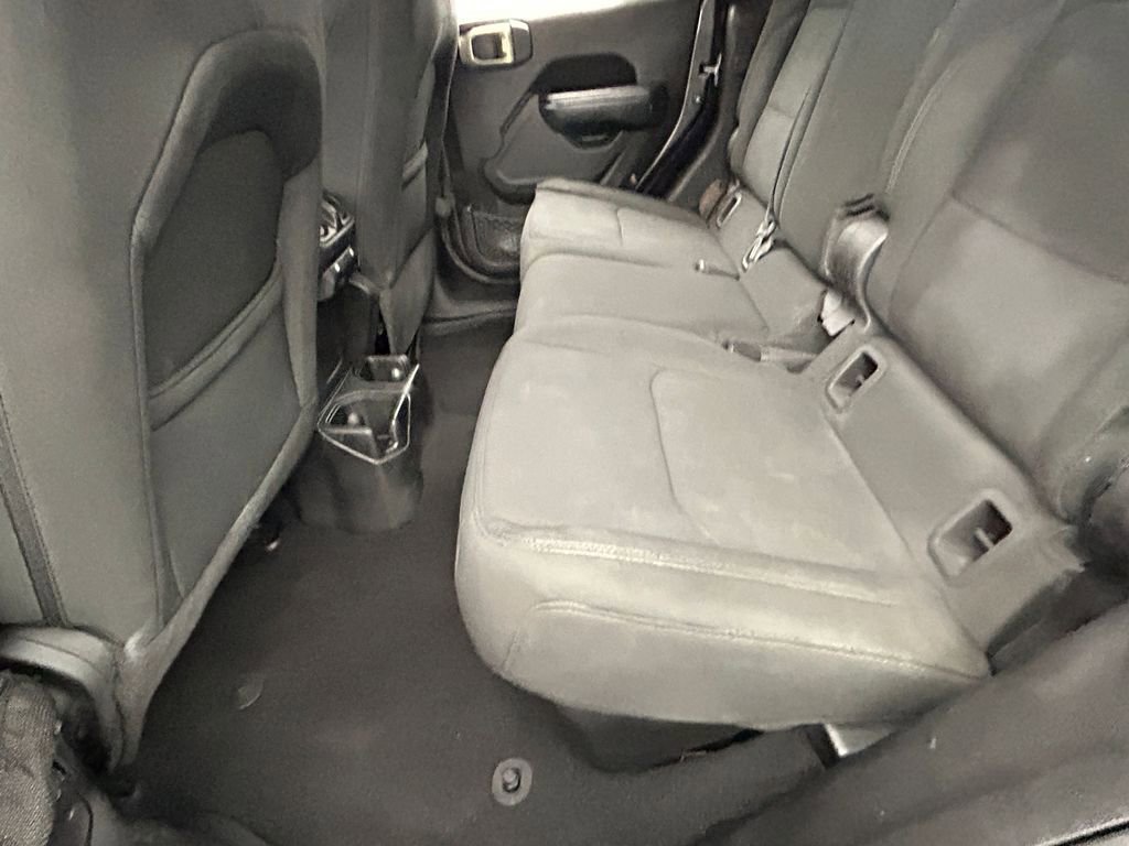 Used 2022 Jeep Gladiator Sport AWD/4WD image 25
