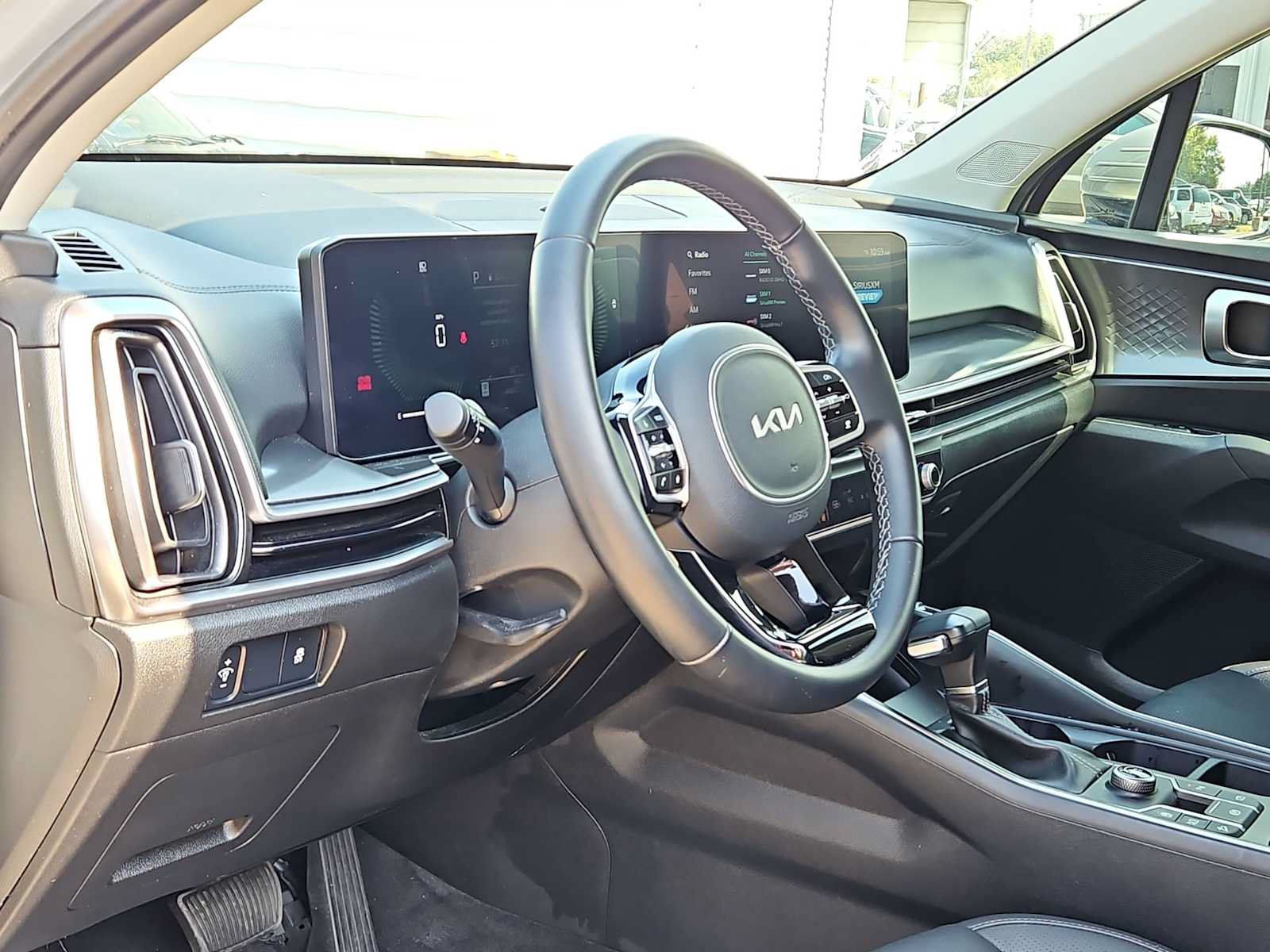 Certified 2025 Kia Sorento S FWD image 2