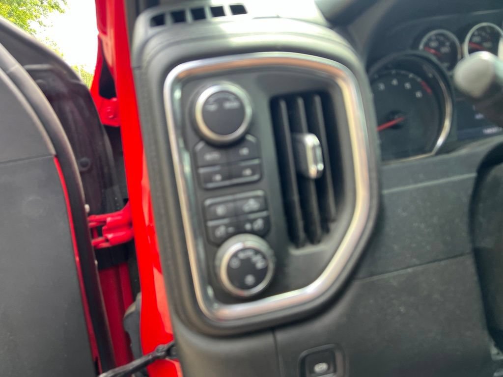 Used 2020 Chevrolet Silverado 1500 RST w/ True North Edition AWD/4WD image 17