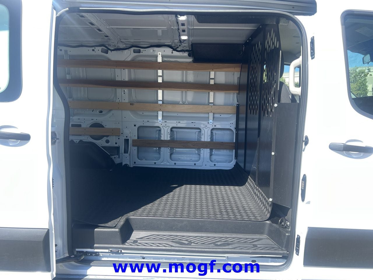 Used 2025 Ford Transit 250 Low Roof w/ Exterior Upgrade Package RWD image 21