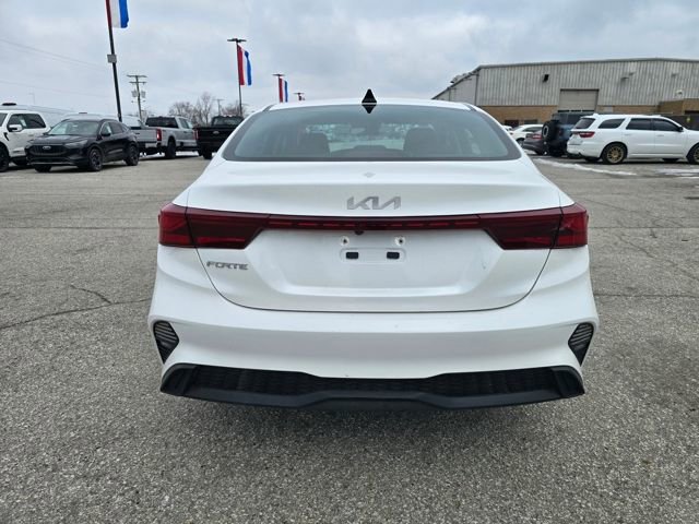 Used 2023 Kia Forte LXS image 4