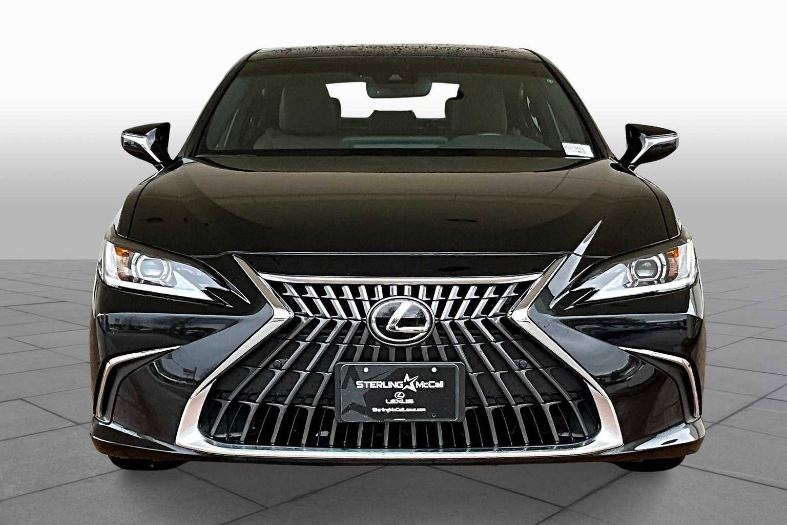 Used 2024 Lexus ES 350 w/ Premium Package image 4