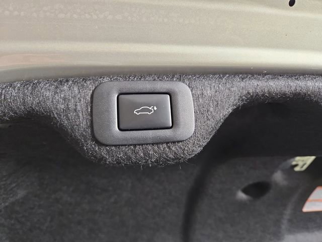 Certified 2024 Lexus ES 300h w/ Luxury Package image 33