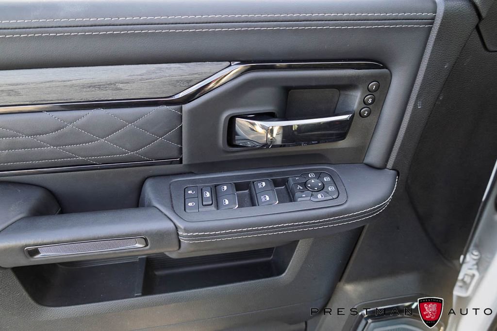 Used 2026 RAM 3500 Limited AWD/4WD image 32