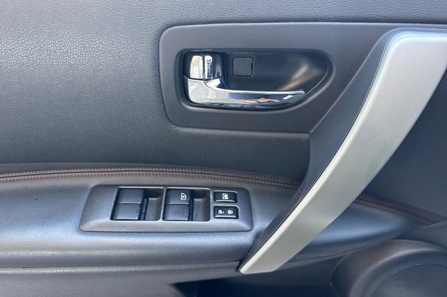 Used 2013 Nissan Rogue SL FWD image 11