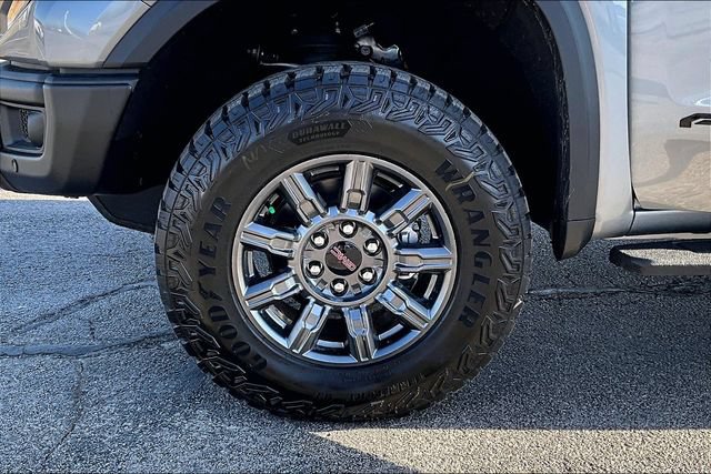 New 2026 GMC Sierra 1500 AT4X w/ LPO, Black Badging Package AWD/4WD image 12