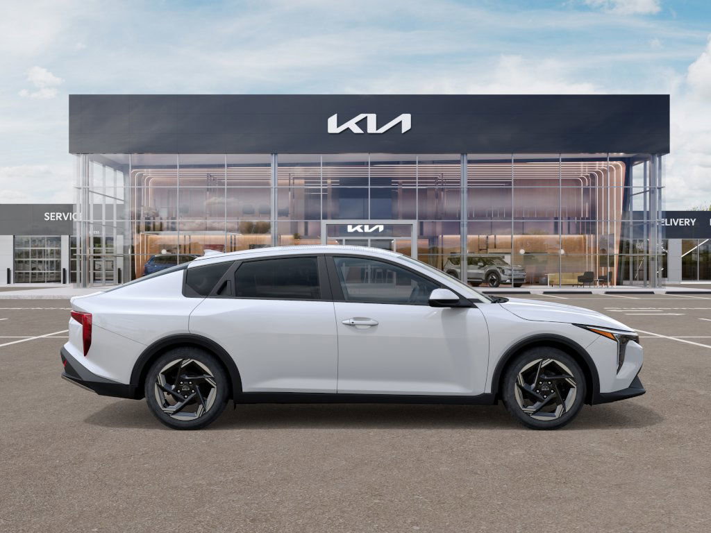 New 2025 Kia K4 EX image 5