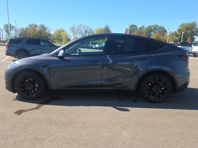 Used 2021 Tesla Model Y Long Range AWD/4WD image 15