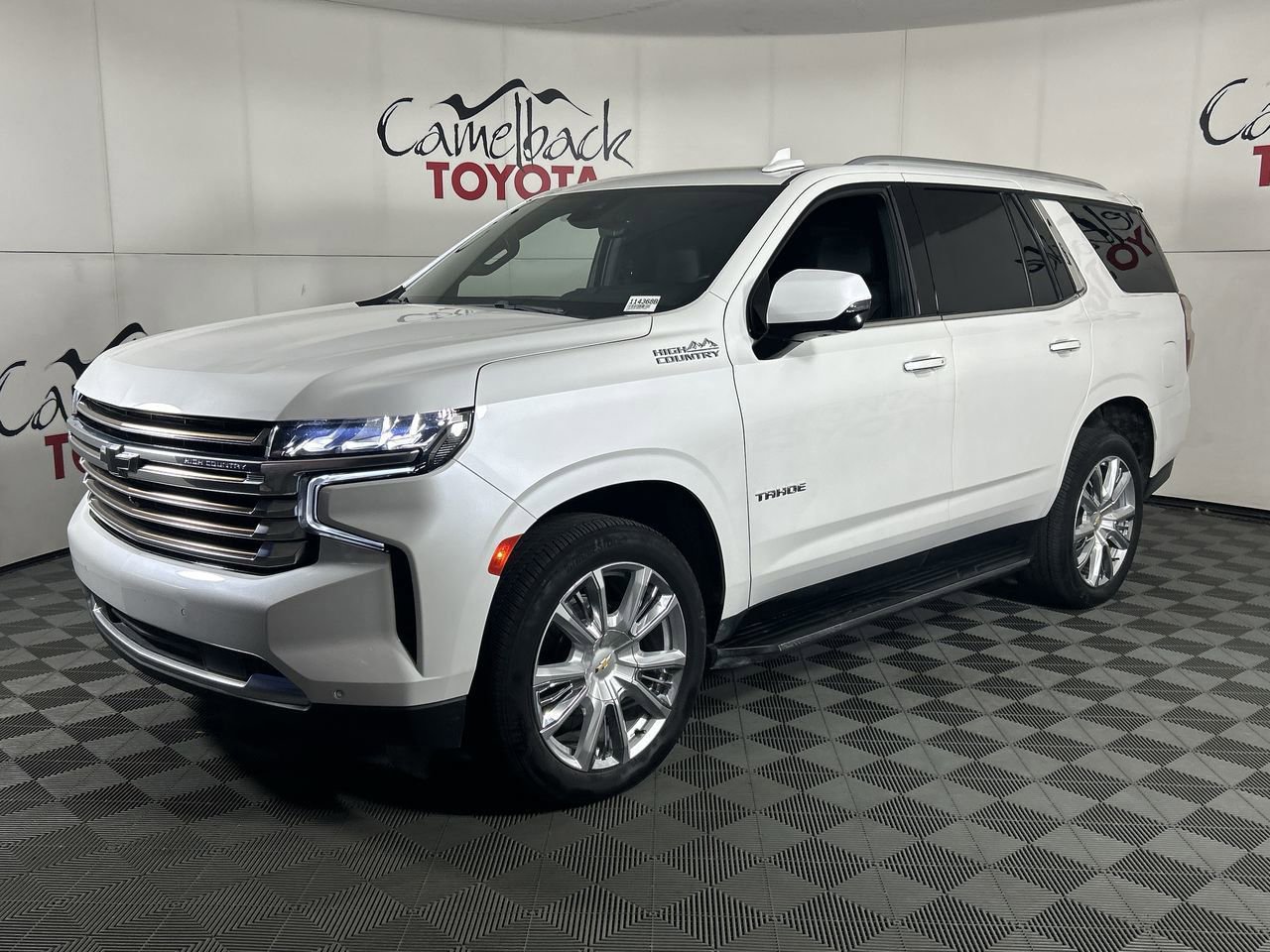 Used 2023 Chevrolet Tahoe High Country image 2