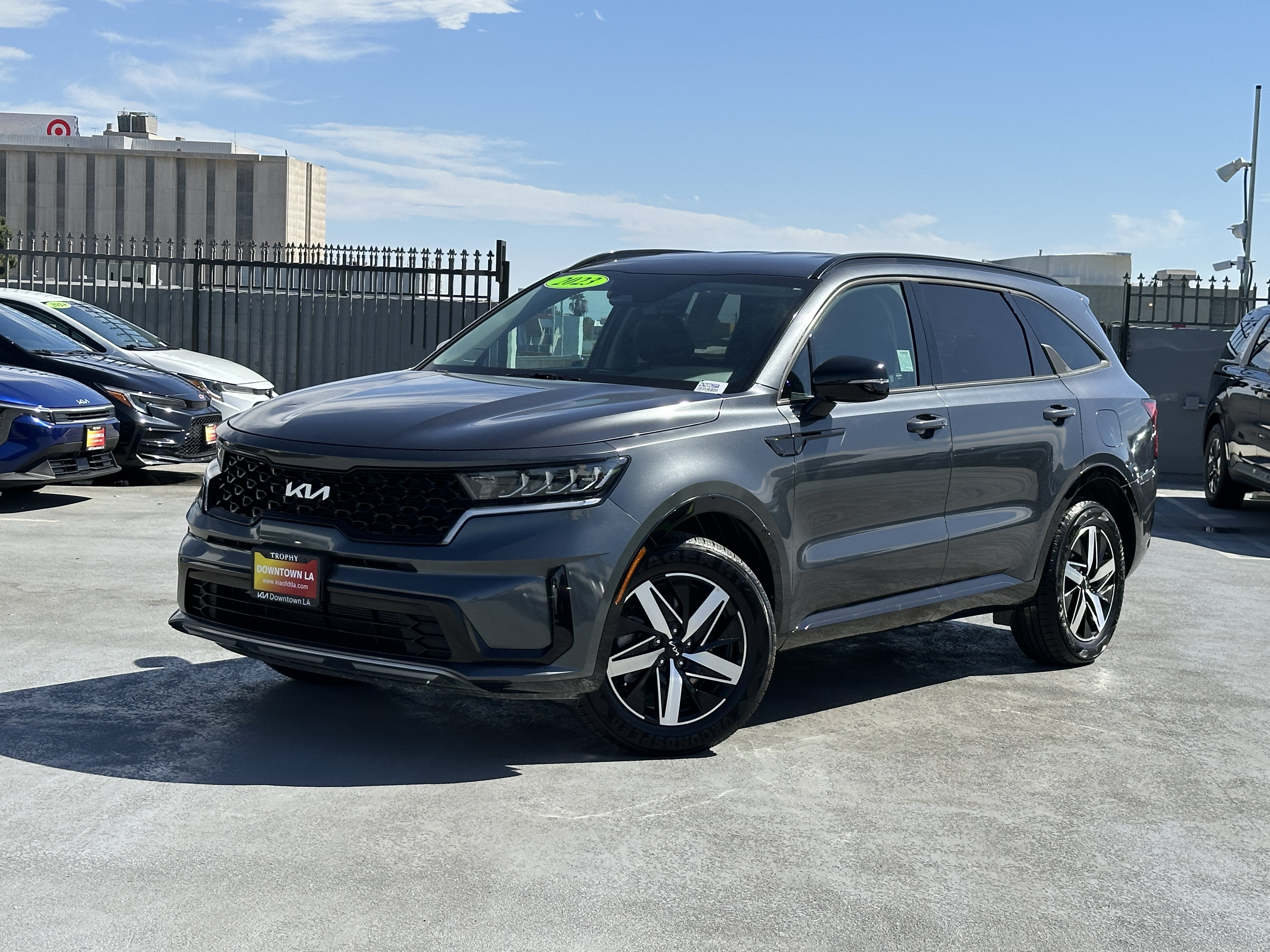 Certified 2023 Kia Sorento S FWD image 2