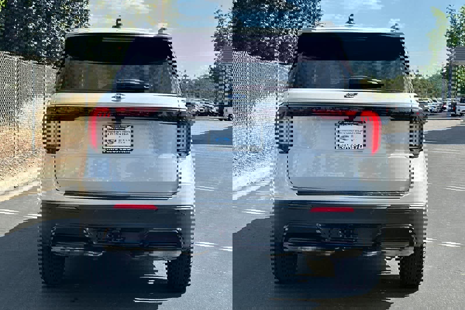 New 2026 Ford Explorer ST-Line w/ ST-Line Street Pack image 7