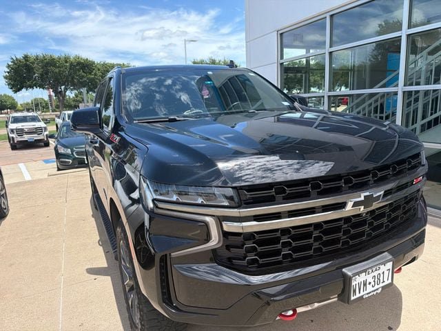 Used 2021 Chevrolet Tahoe Z71 w/ Luxury Package AWD/4WD image 5