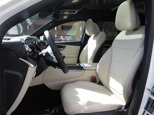 Used 2026 Mercedes-Benz GLC 300 4MATIC image 18