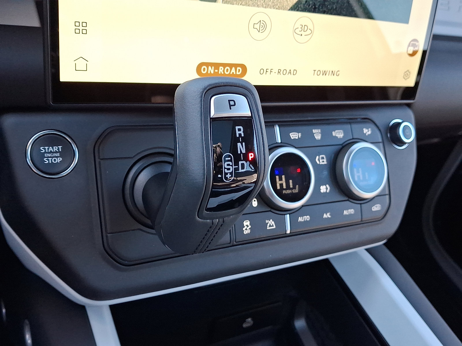 New 2026 Land Rover Defender 110 X-Dynamic SE image 11