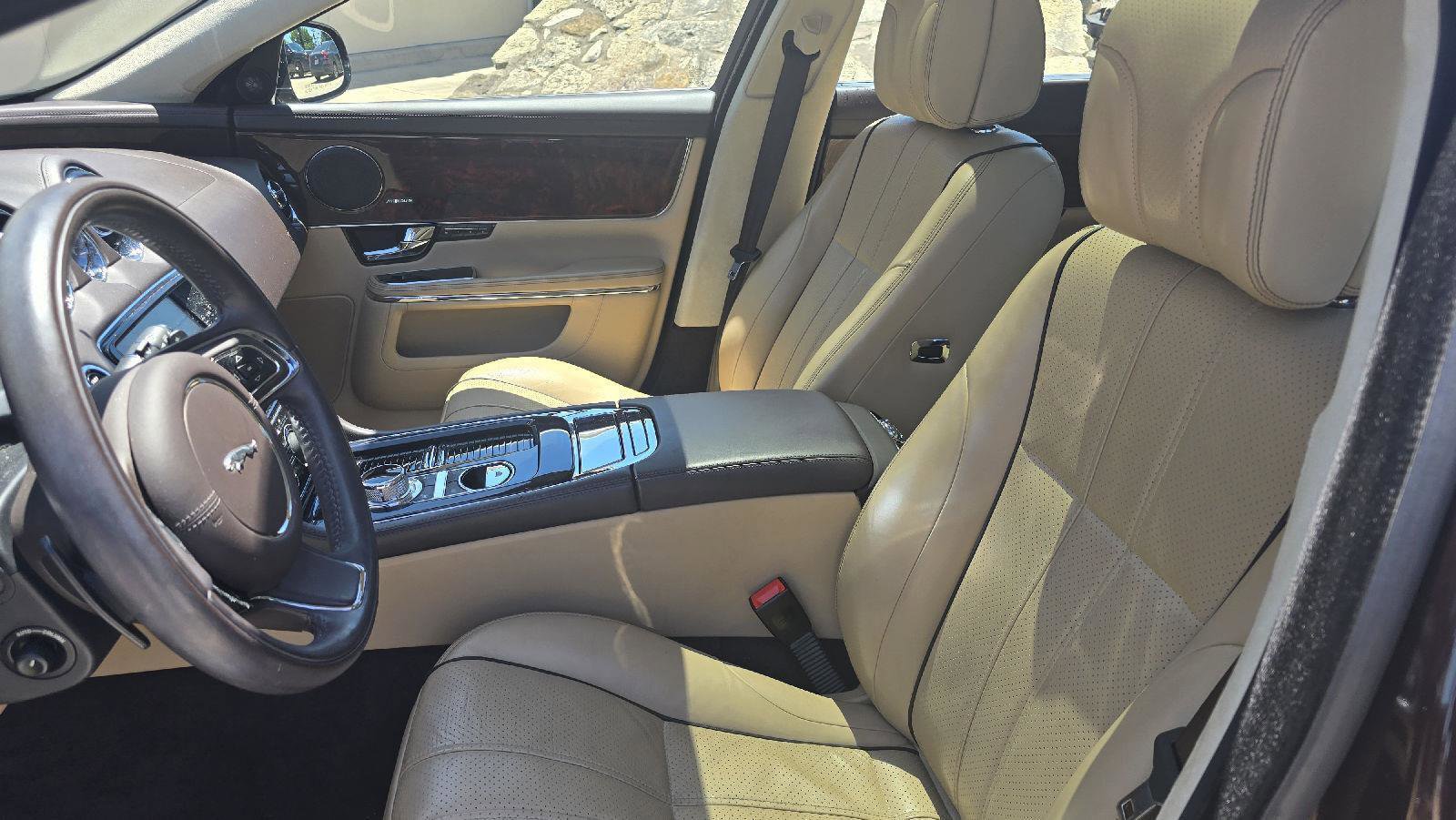 Used 2013 Jaguar XJ L Portfolio RWD image 7