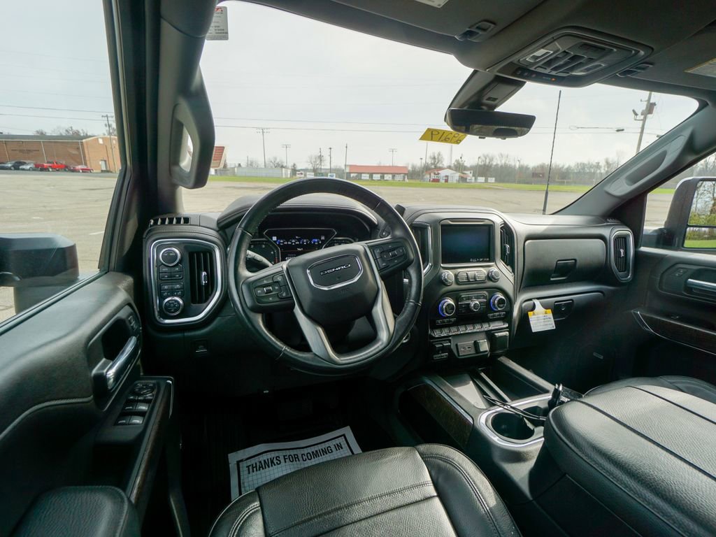 Used 2023 GMC Sierra 3500 Denali w/ Denali Ultimate Package image 15