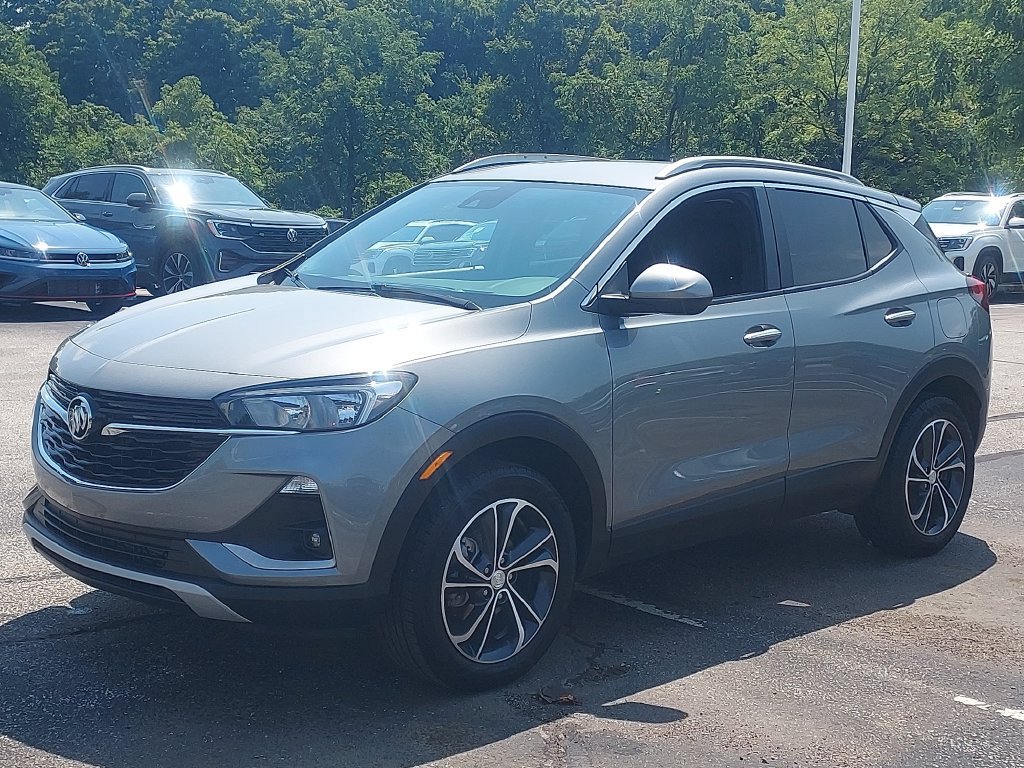 Used 2023 Buick Encore GX Select w/ Safety Package II AWD/4WD image 3