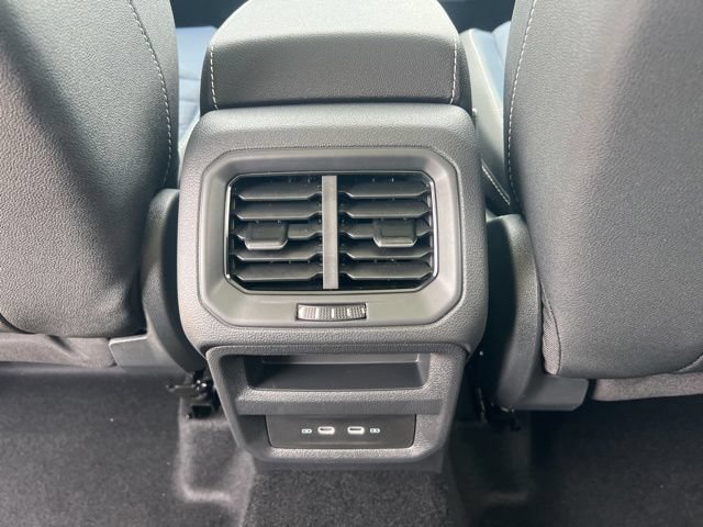 New 2026 Volkswagen Taos SEL AWD/4WD image 9