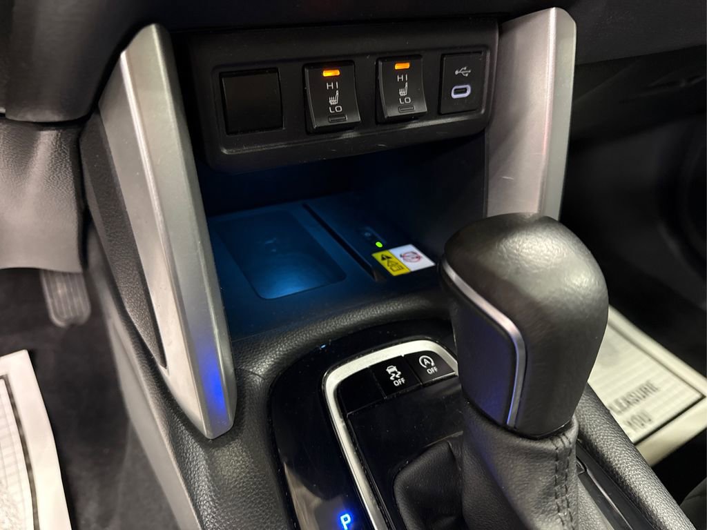 Used 2023 Toyota Corolla Cross XLE w/ Convenience Package image 39