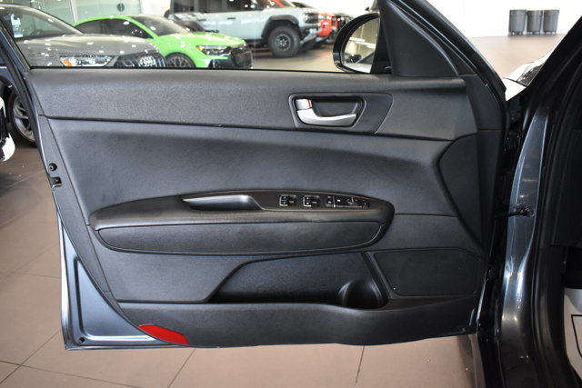 Used 2020 Kia Optima SE image 30